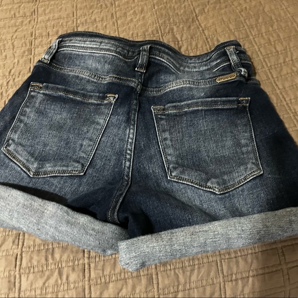 KanCan signature blue Jean shorts-Kurvy Ultra High Rise - Picture 2 of 3